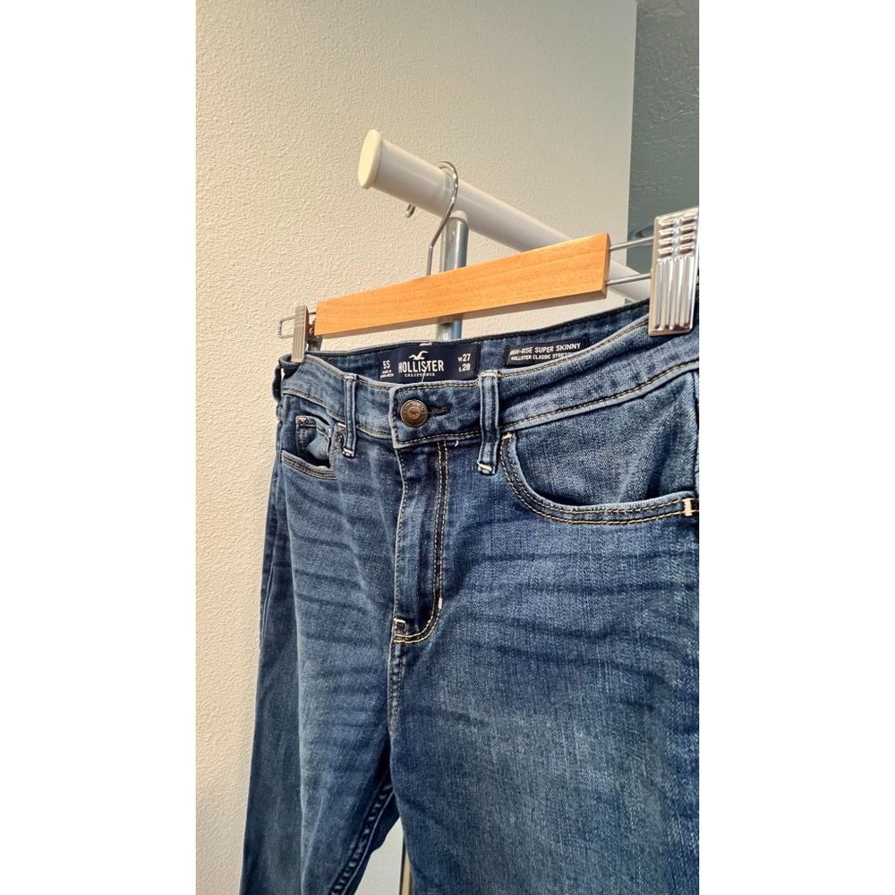 HOLLISTER JEANS